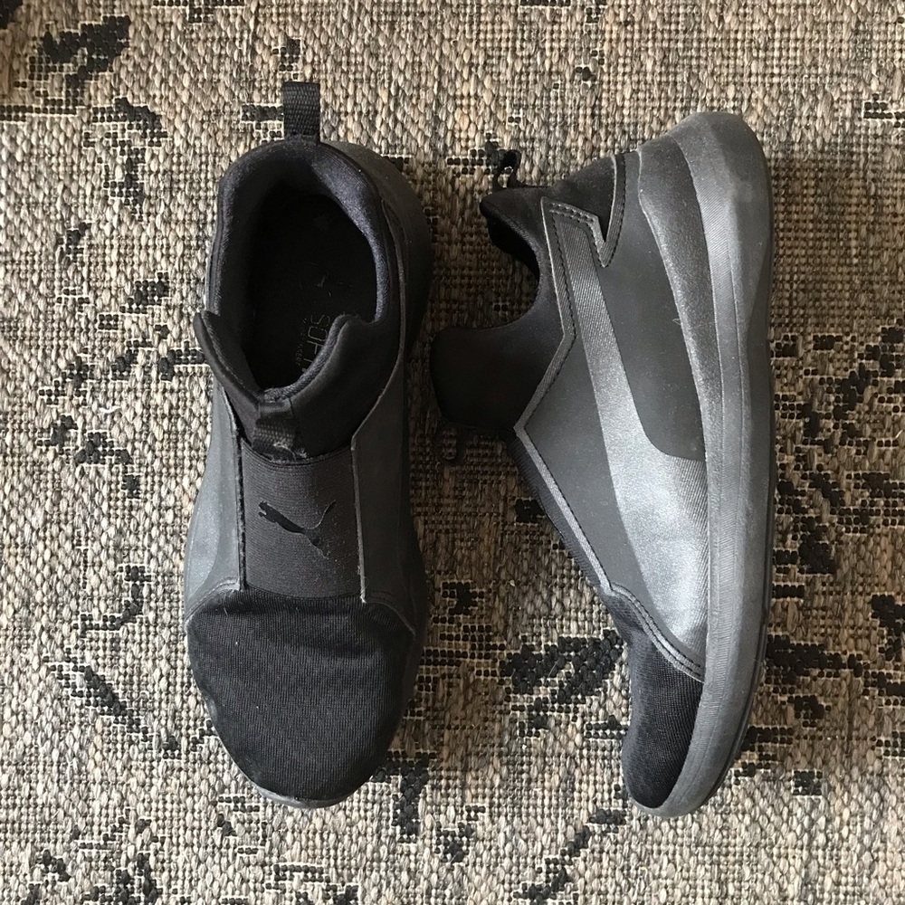 Puma Laceless Sneakers